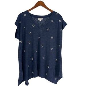 Studio B by Bobeau Size Navy Lightweight Knit Top Embroidered Moon and Sun